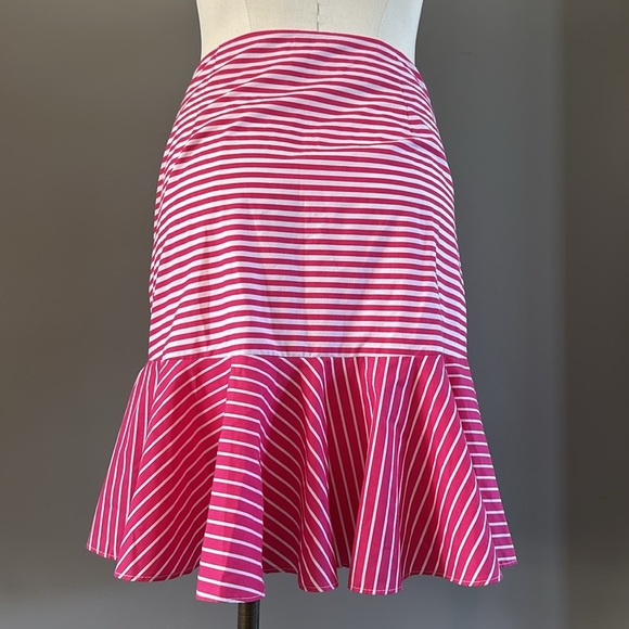 Y2K styled pink and white stripped skirt - Picture 3 of 3